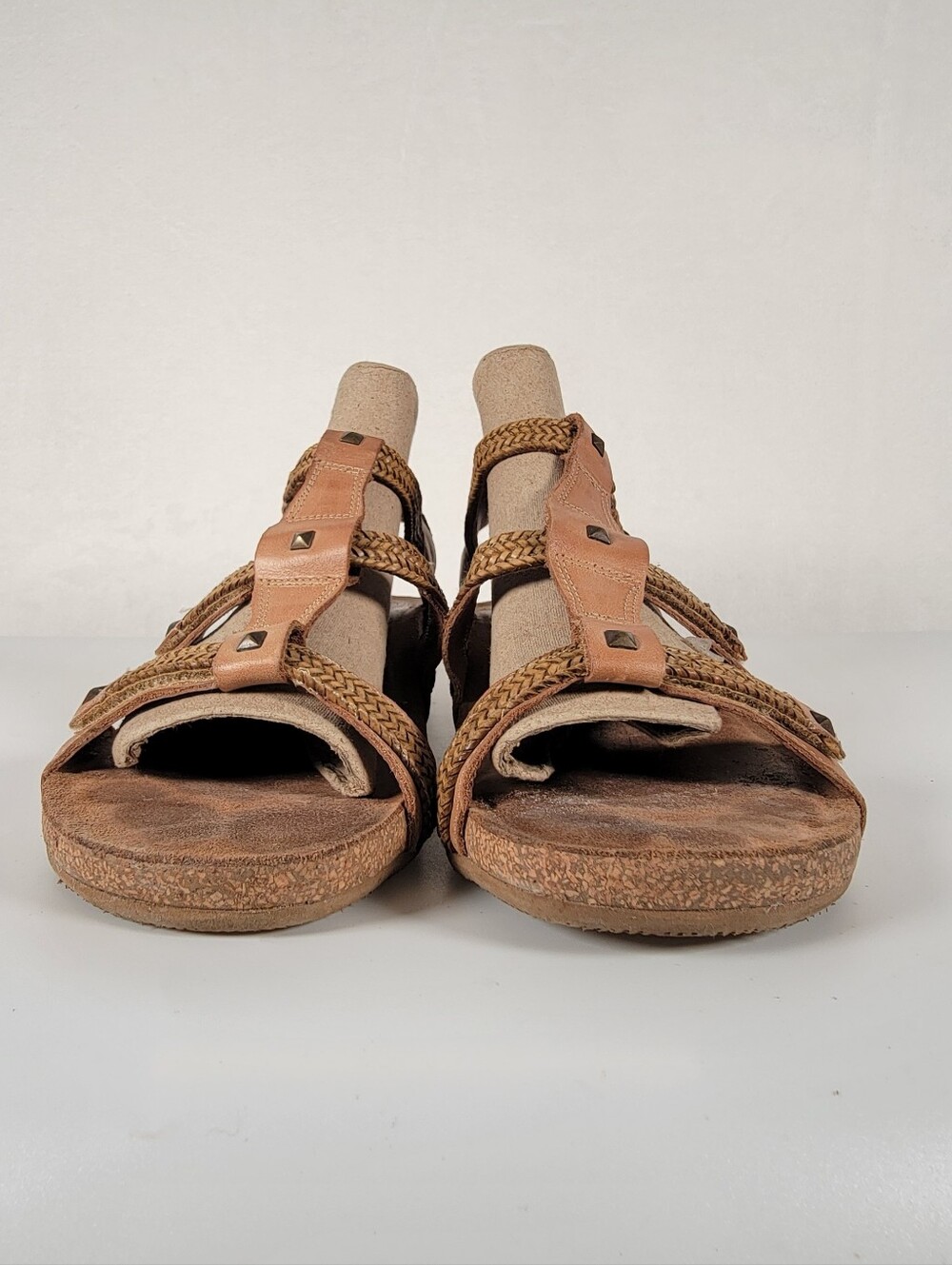 Taos Eleanor Sandal In Camel, Size 10-10.5 - Picture 4 of 14